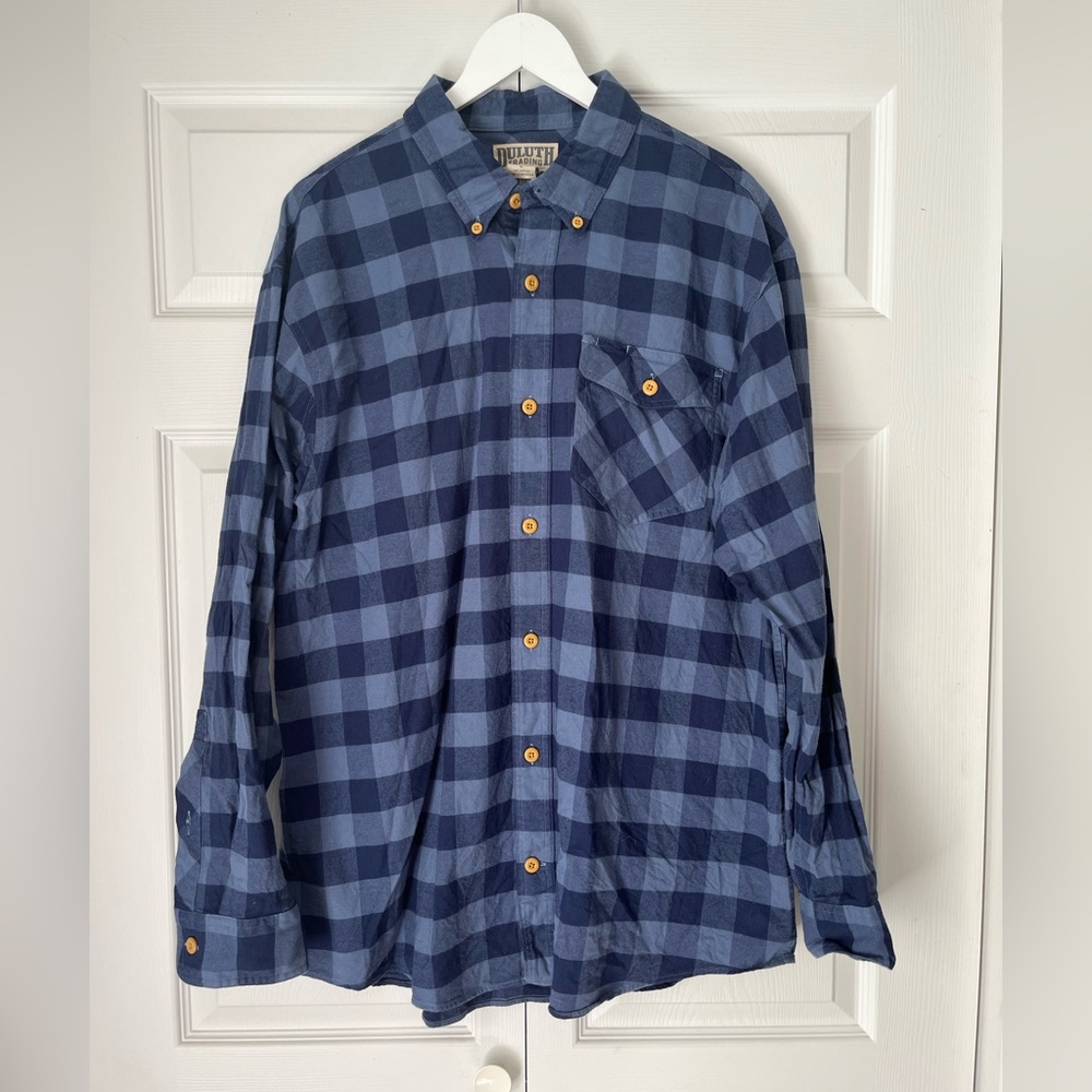 Duluth Trading Co Flannel Plaid Blue and Black button up Shirt.  Size Large